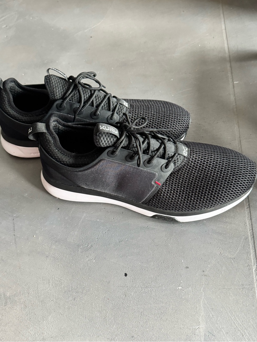Men's Black Athletic Mesh Sneakers - Kuru ATOM